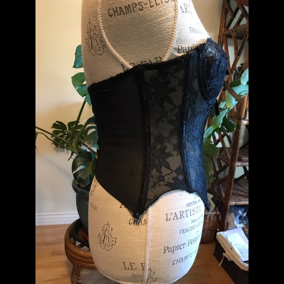 Exquisite & Sexy1950’s Black Lace Bustier SZ. 34B - Picture 3 of 5